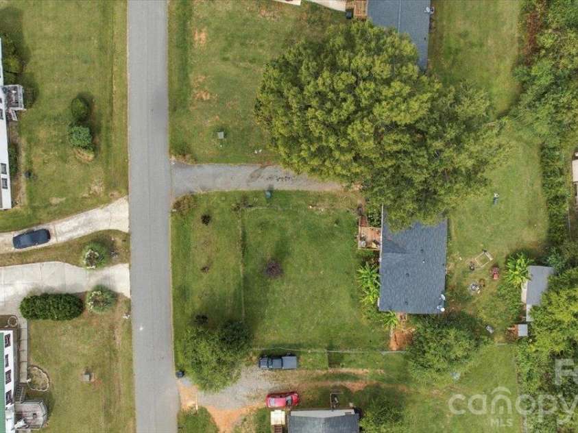 1176 Safeway Drive, Gastonia, NC 28056.  MLS# CAR4433240, YatesRealty ID 56471. 
