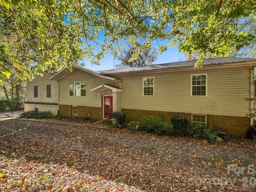 183 Falls Avenue, Granite Falls, NC 28630.  MLS# CAR4433129, YatesRealty ID 56476. Front of Main Home