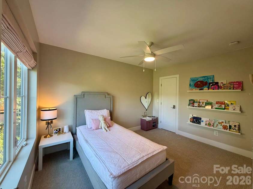 70 Knobby Lane, Franklin, NC 28734.  MLS# CAR4434466, YatesRealty ID 56479. 