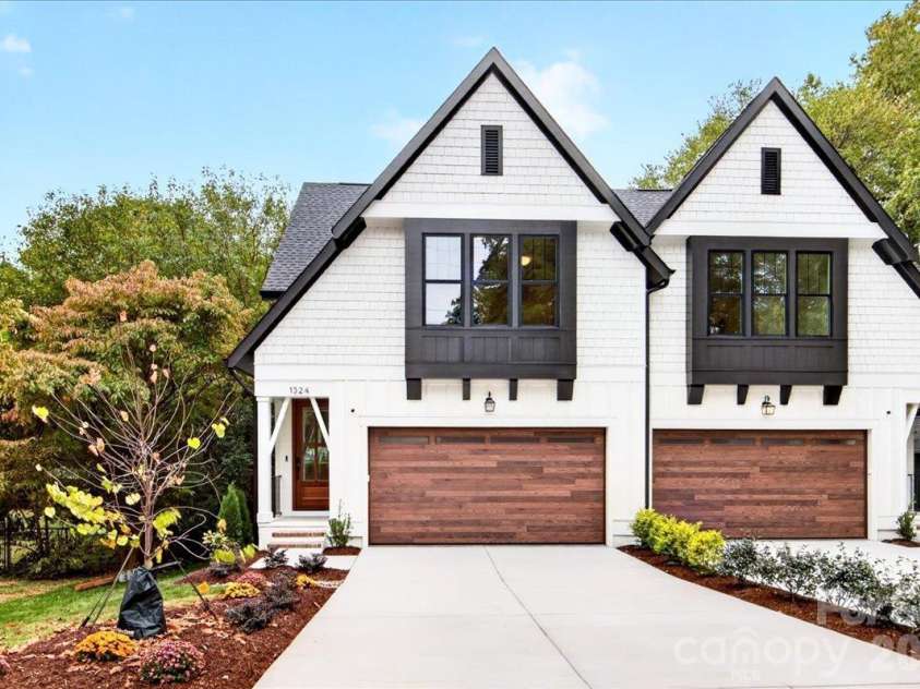 1524 E 35th Street, Charlotte, NC 28205.  MLS# CAR4434437, YatesRealty ID 56480. 