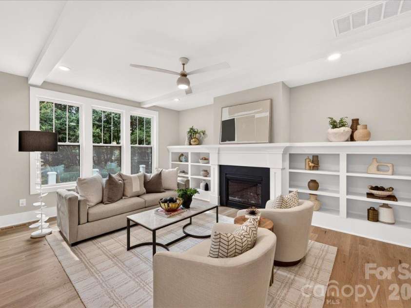 1524 E 35th Street, Charlotte, NC 28205.  MLS# CAR4434437, YatesRealty ID 56480. 