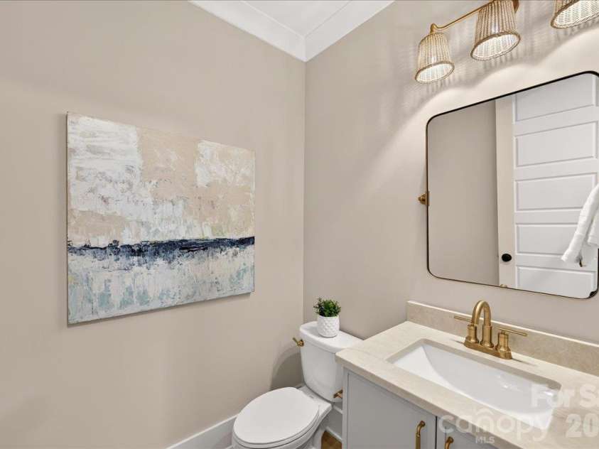1524 E 35th Street, Charlotte, NC 28205.  MLS# CAR4434437, YatesRealty ID 56480. 