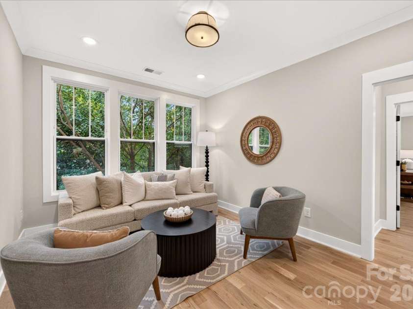 1524 E 35th Street, Charlotte, NC 28205.  MLS# CAR4434437, YatesRealty ID 56480. 