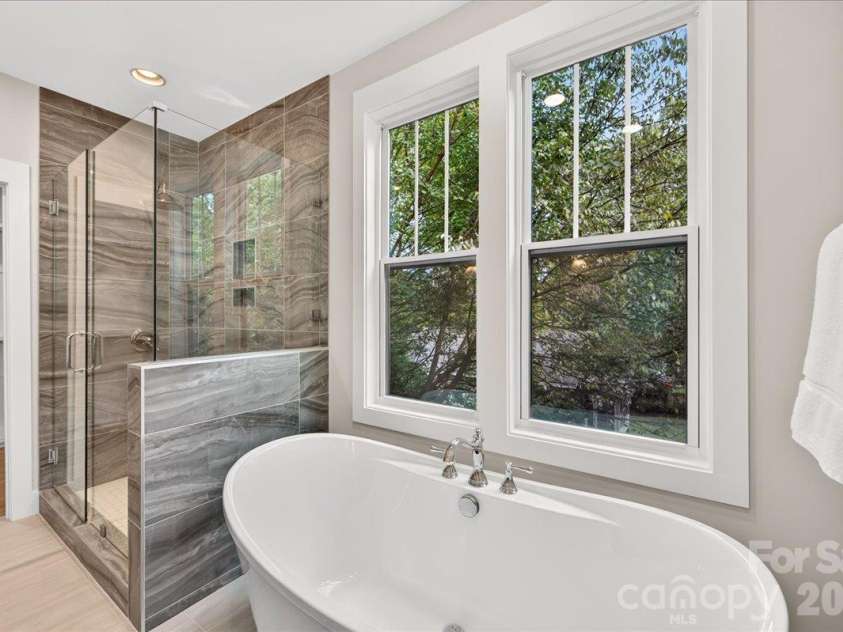 1524 E 35th Street, Charlotte, NC 28205.  MLS# CAR4434437, YatesRealty ID 56480. 