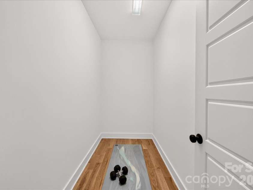 1524 E 35th Street, Charlotte, NC 28205.  MLS# CAR4434437, YatesRealty ID 56480. 
