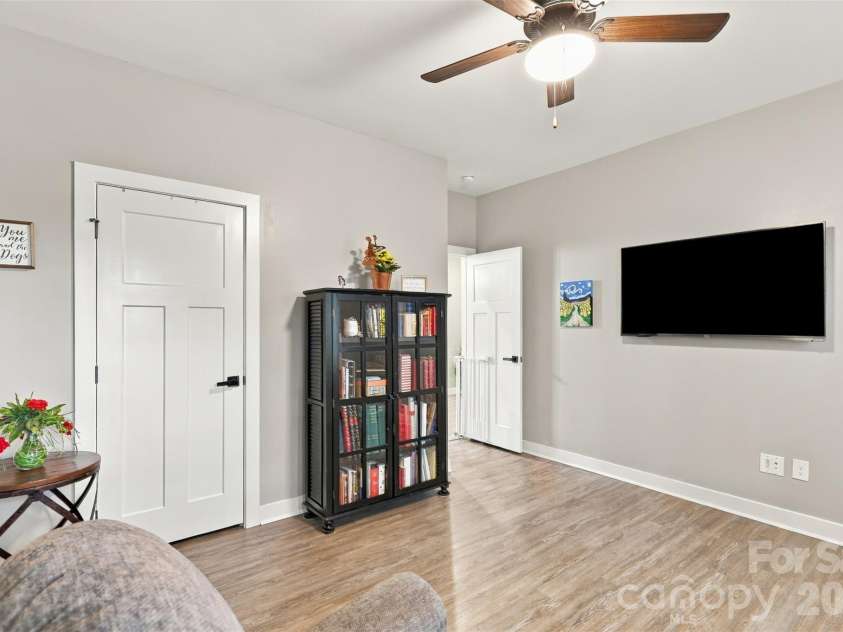 14118 Sunnyhill Grove Road, Davidson, NC 28036.  MLS# CAR4434488, YatesRealty ID 56484. 
