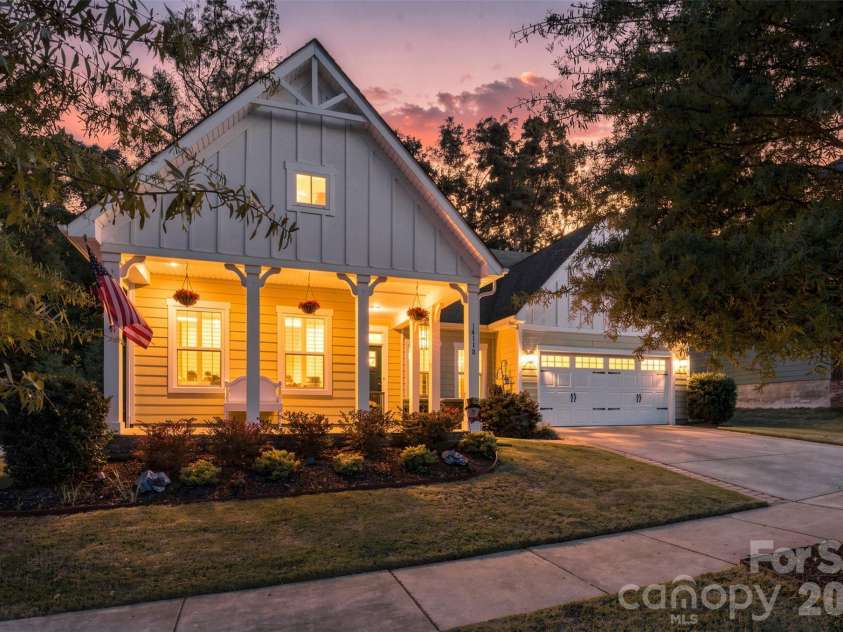 14118 Sunnyhill Grove Road, Davidson, NC 28036.  MLS# CAR4434488, YatesRealty ID 56484. 