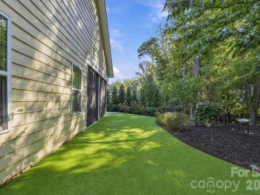 14118 Sunnyhill Grove Road, Davidson, NC 28036.  MLS# CAR4434488, YatesRealty ID 56484. 