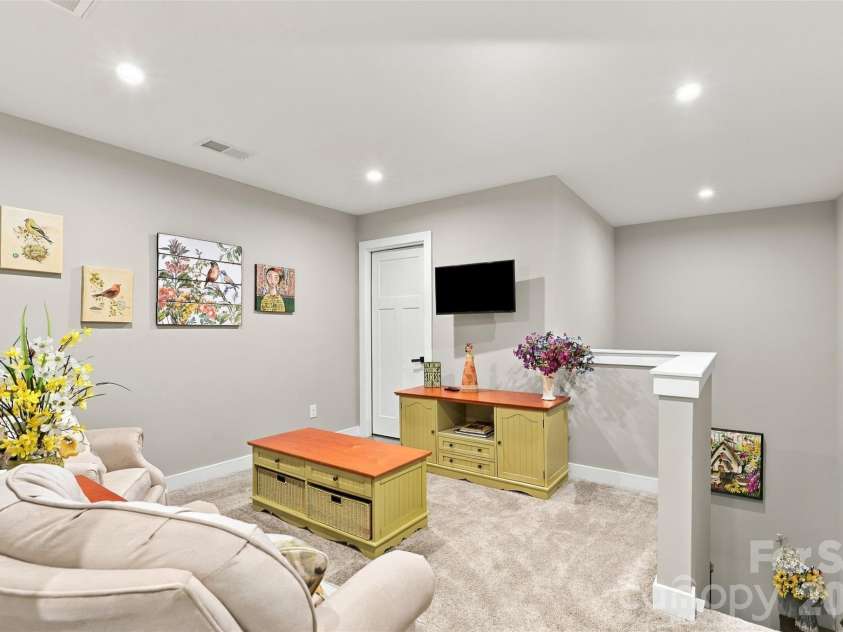 14118 Sunnyhill Grove Road, Davidson, NC 28036.  MLS# CAR4434488, YatesRealty ID 56484. Upstairs Private Loft