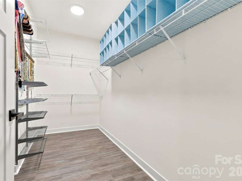14118 Sunnyhill Grove Road, Davidson, NC 28036.  MLS# CAR4434488, YatesRealty ID 56484. Walk-in Closet #2