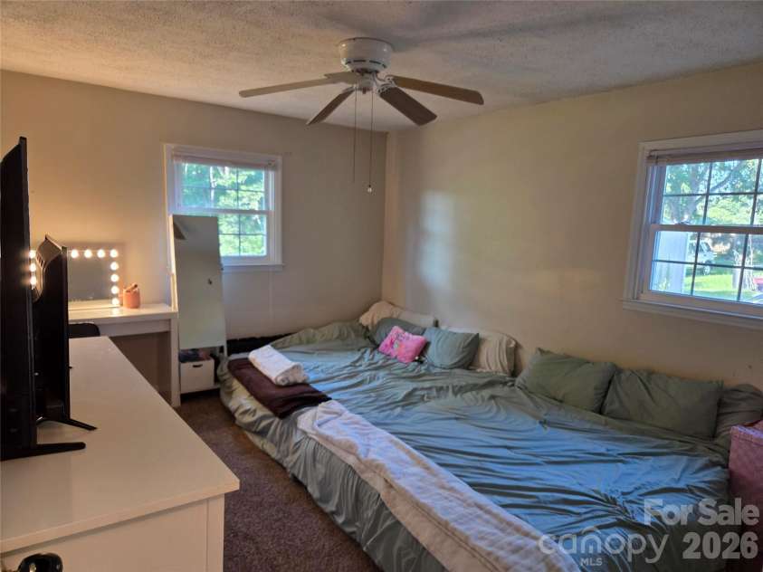 174 Cannon Avenue, Concord, NC 28025.  MLS# CAR4403096, YatesRealty ID 56487. 