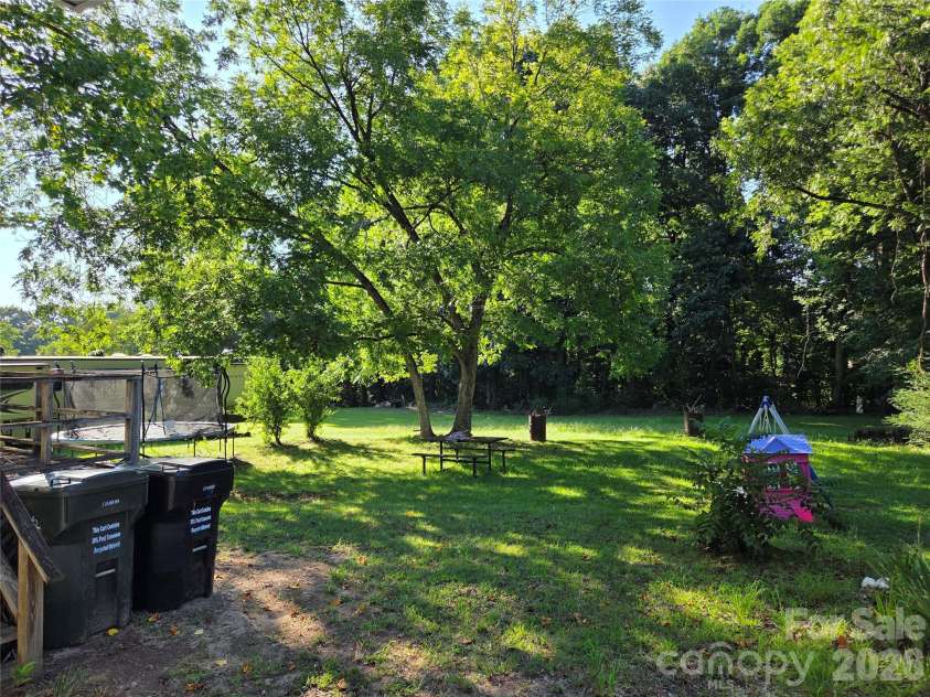 174 Cannon Avenue, Concord, NC 28025.  MLS# CAR4403096, YatesRealty ID 56487. 