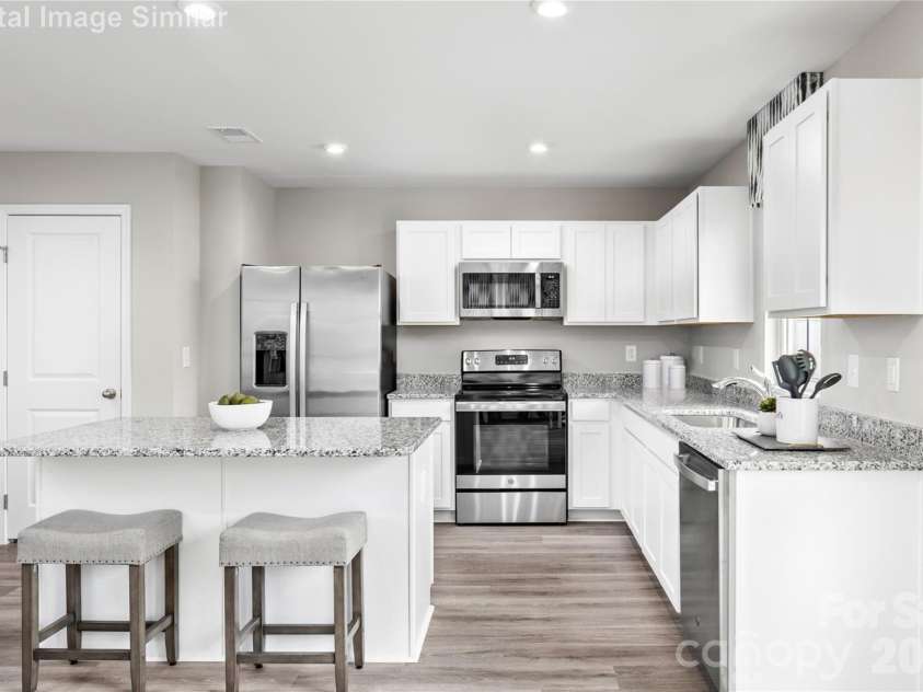 1033A 39TH Avenue Loop, Hickory, NC 28601.  MLS# CAR4338519, YatesRealty ID 56488. Illustrative purposes only