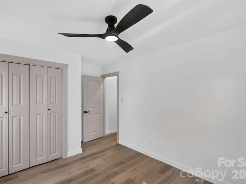 3921 Havenwood Road, Charlotte, NC 28205.  MLS# CAR4434494, YatesRealty ID 56488. 