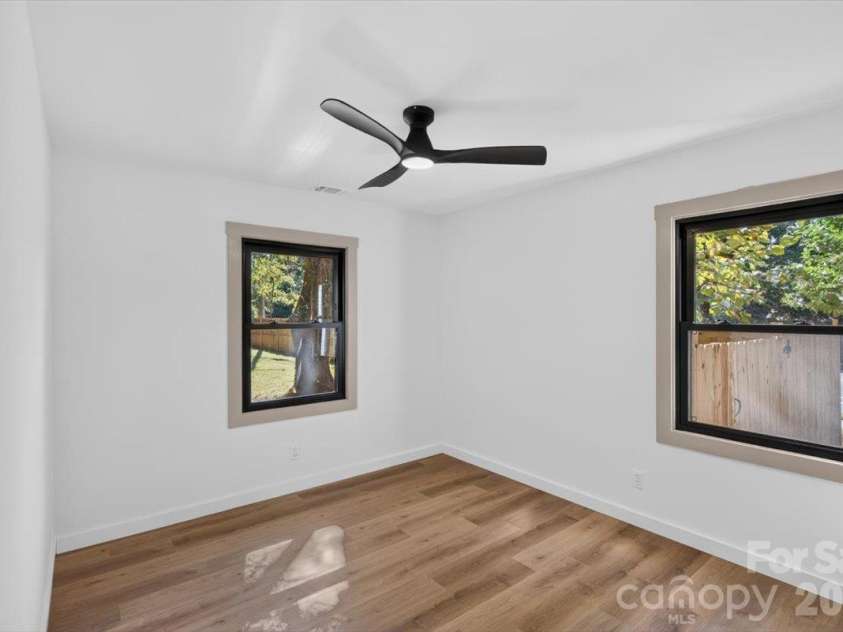 3921 Havenwood Road, Charlotte, NC 28205.  MLS# CAR4434494, YatesRealty ID 56488. 