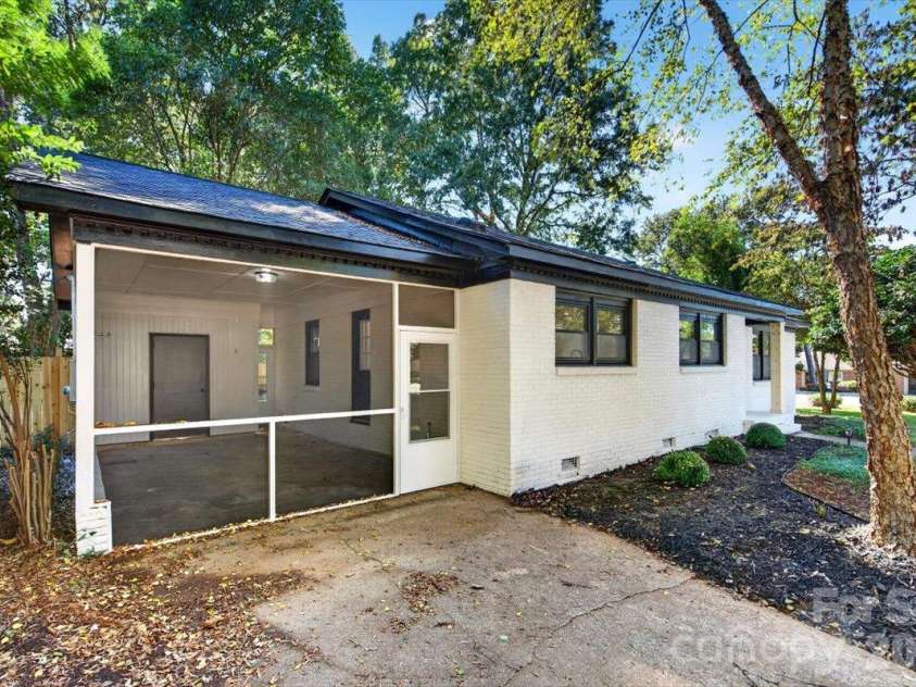 3921 Havenwood Road, Charlotte, NC 28205.  MLS# CAR4434494, YatesRealty ID 56488. 