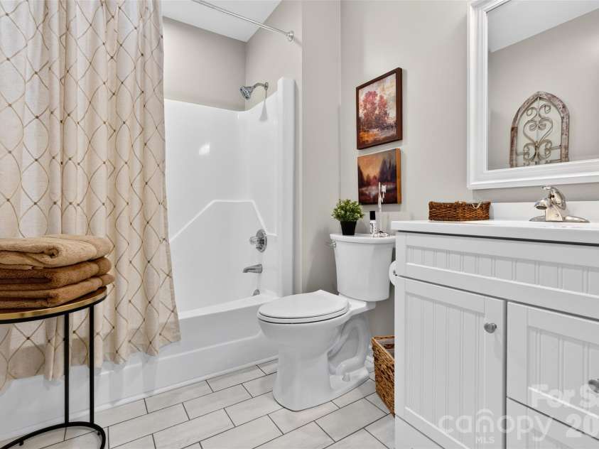 2209 Rainbrook Drive, Monroe, NC 28112.  MLS# CAR4432727, YatesRealty ID 56489. Guest full bathroom