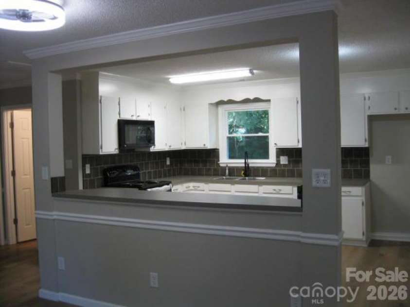 207 Palmer Street, Shelby, NC 28150.  MLS# CAR4432805, YatesRealty ID 56493. 