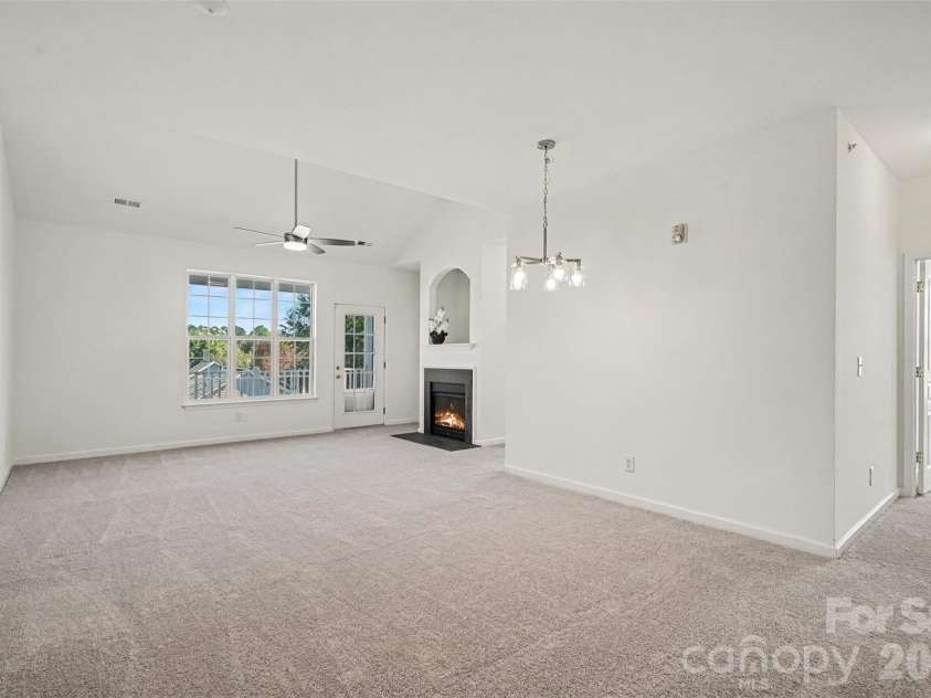 18711 Ruffner Drive, Cornelius, NC 28031.  MLS# CAR4433414, YatesRealty ID 56495. 