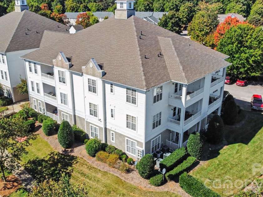 18711 Ruffner Drive, Cornelius, NC 28031.  MLS# CAR4433414, YatesRealty ID 56495. 