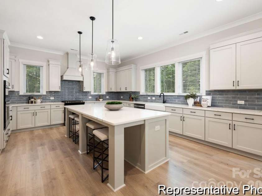 105 Rice Planters Way, Statesville, NC 28625.  MLS# CAR4330120, YatesRealty ID 565. 