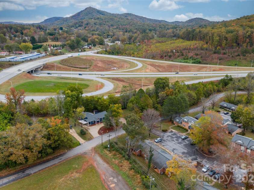 1515 Berkley Street, Lenoir, NC 28645.  MLS# CAR4315042, YatesRealty ID 565. 