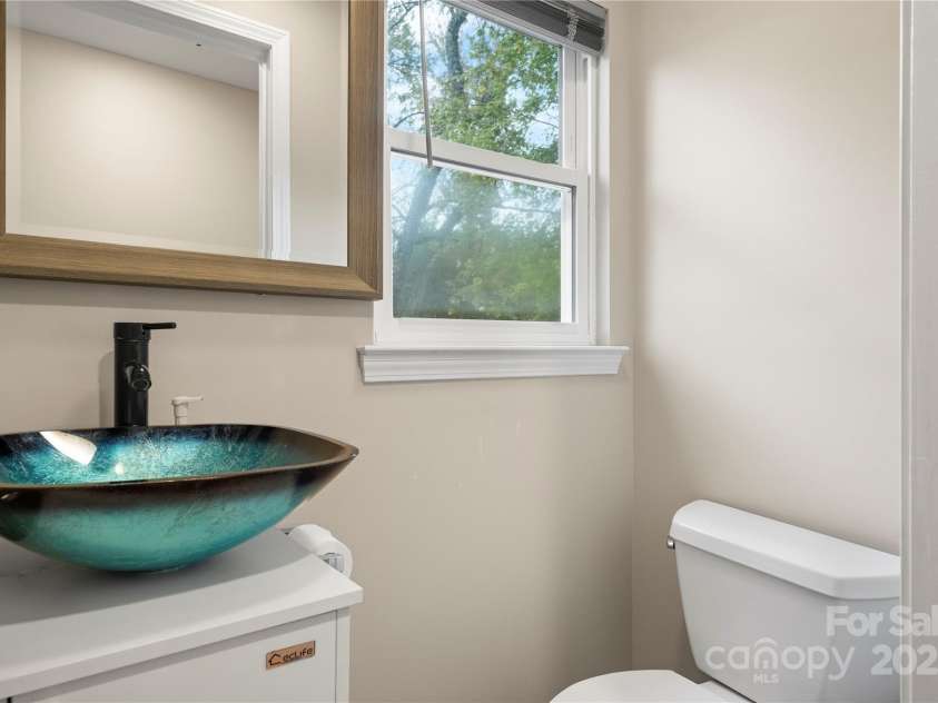 1515 Berkley Street, Lenoir, NC 28645.  MLS# CAR4315042, YatesRealty ID 565. Half Bath