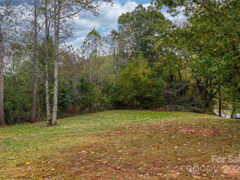 1515 Berkley Street, Lenoir, NC 28645.  MLS# CAR4315042, YatesRealty ID 565. Yard