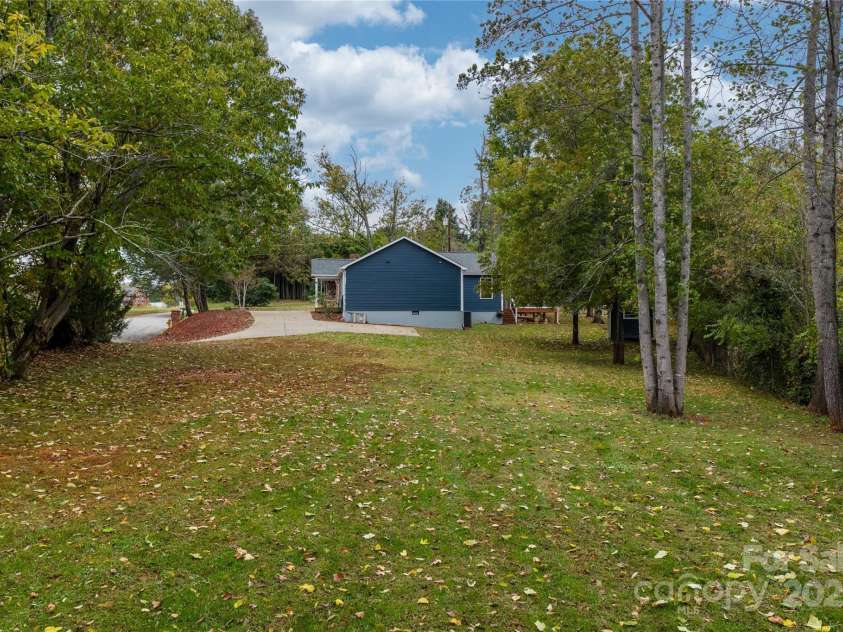 1515 Berkley Street, Lenoir, NC 28645.  MLS# CAR4315042, YatesRealty ID 565. Yard