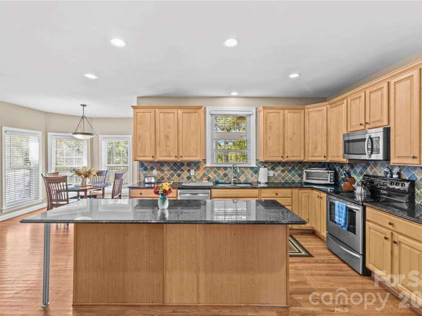 9648 Cockerham Lane, Huntersville, NC 28078.  MLS# CAR4433759, YatesRealty ID 56501. 
