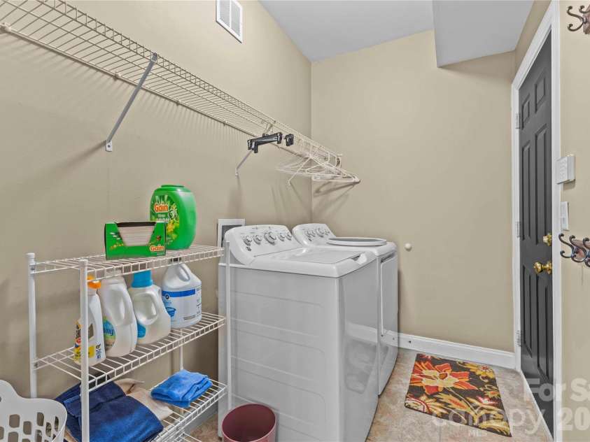 9648 Cockerham Lane, Huntersville, NC 28078.  MLS# CAR4433759, YatesRealty ID 56501. 