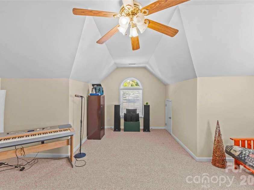 9648 Cockerham Lane, Huntersville, NC 28078.  MLS# CAR4433759, YatesRealty ID 56501. Bonus