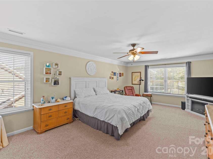 9648 Cockerham Lane, Huntersville, NC 28078.  MLS# CAR4433759, YatesRealty ID 56501. Primary Bedroom