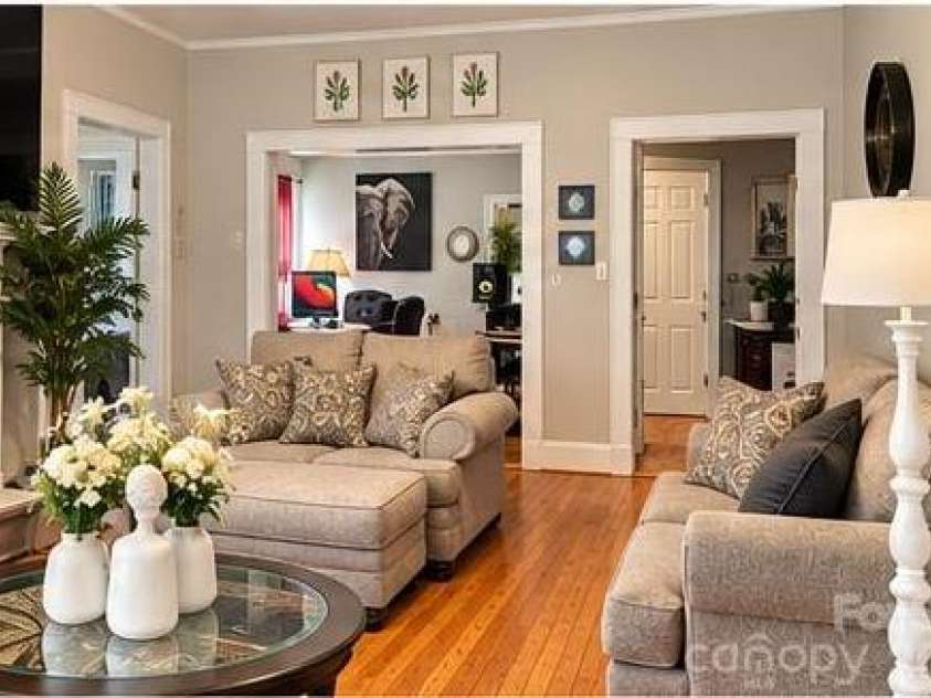 924 Maple Avenue, Salisbury, NC 28144.  MLS# CAR4429731, YatesRealty ID 56504. 