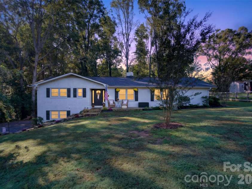 200 Whispering Hills Drive, Hendersonville, NC 28792.  MLS# CAR4429905, YatesRealty ID 56505. 