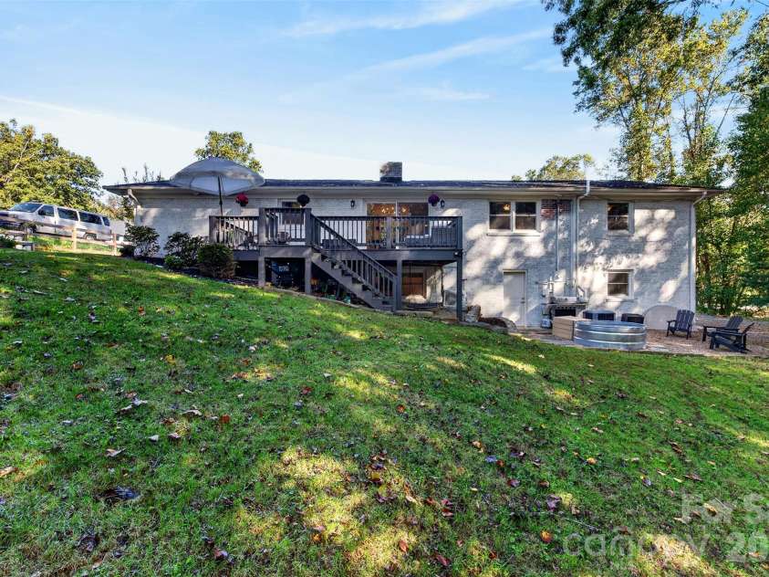 200 Whispering Hills Drive, Hendersonville, NC 28792.  MLS# CAR4429905, YatesRealty ID 56505. 