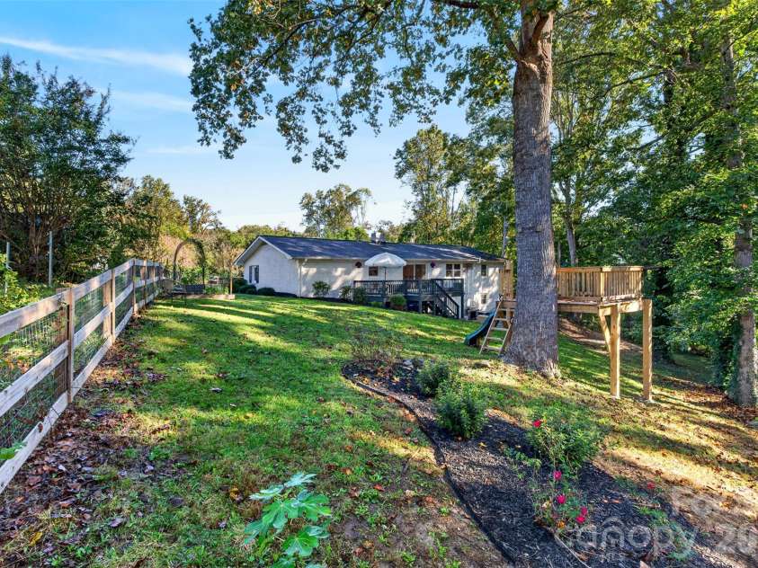200 Whispering Hills Drive, Hendersonville, NC 28792.  MLS# CAR4429905, YatesRealty ID 56505. 
