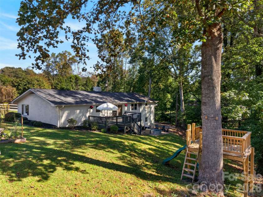 200 Whispering Hills Drive, Hendersonville, NC 28792.  MLS# CAR4429905, YatesRealty ID 56505. 