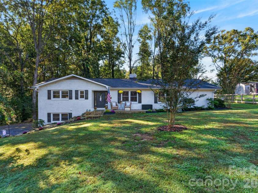 200 Whispering Hills Drive, Hendersonville, NC 28792.  MLS# CAR4429905, YatesRealty ID 56505. 