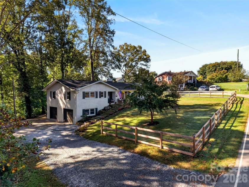 200 Whispering Hills Drive, Hendersonville, NC 28792.  MLS# CAR4429905, YatesRealty ID 56505. 