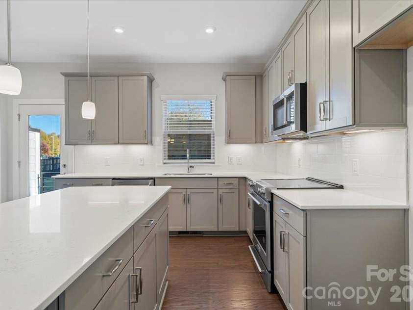 12147 Brooklyn Avenue, Charlotte, NC 28204.  MLS# CAR4427809, YatesRealty ID 56508. 