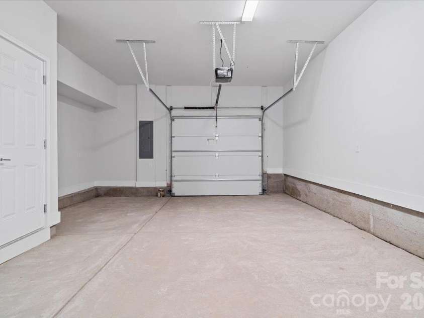 12147 Brooklyn Avenue, Charlotte, NC 28204.  MLS# CAR4427809, YatesRealty ID 56508. 