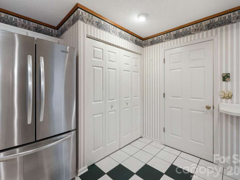 103 Tarragon Place, Flat Rock, NC 28731.  MLS# CAR4432456, YatesRealty ID 56509. 