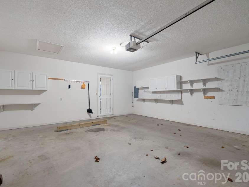 103 Tarragon Place, Flat Rock, NC 28731.  MLS# CAR4432456, YatesRealty ID 56509. 