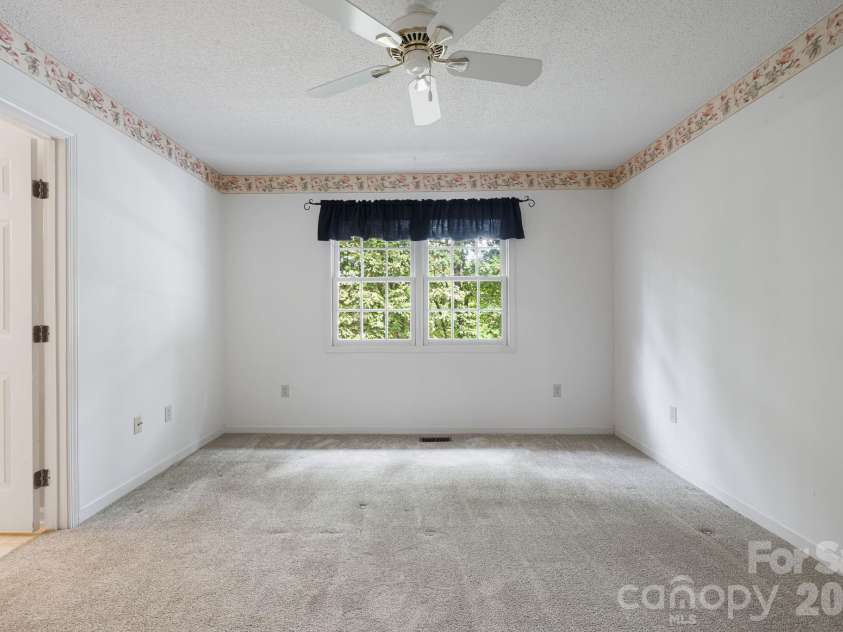 103 Tarragon Place, Flat Rock, NC 28731.  MLS# CAR4432456, YatesRealty ID 56509. 