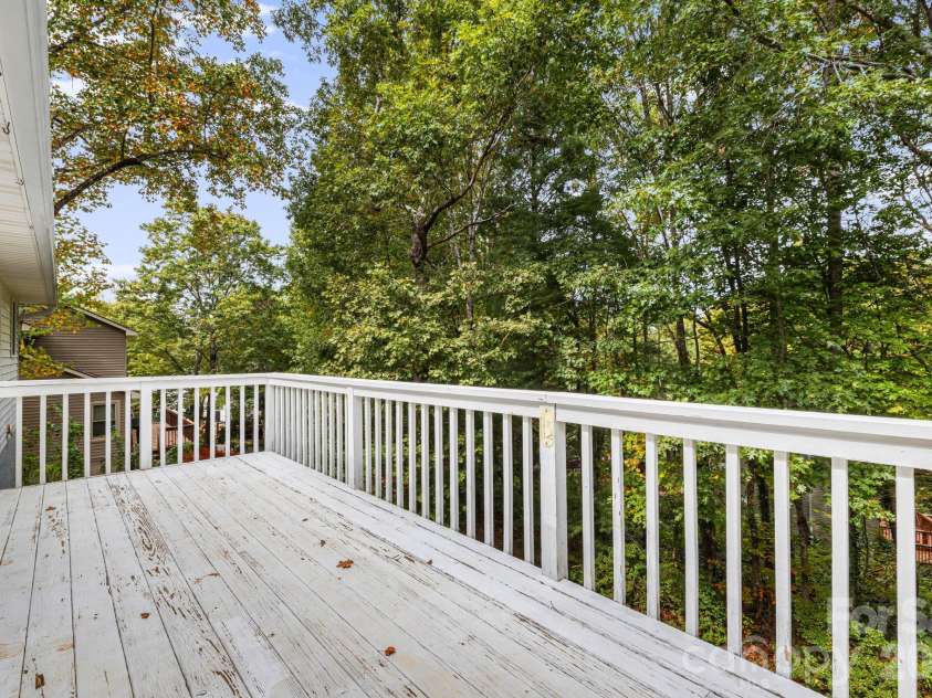 103 Tarragon Place, Flat Rock, NC 28731.  MLS# CAR4432456, YatesRealty ID 56509. 