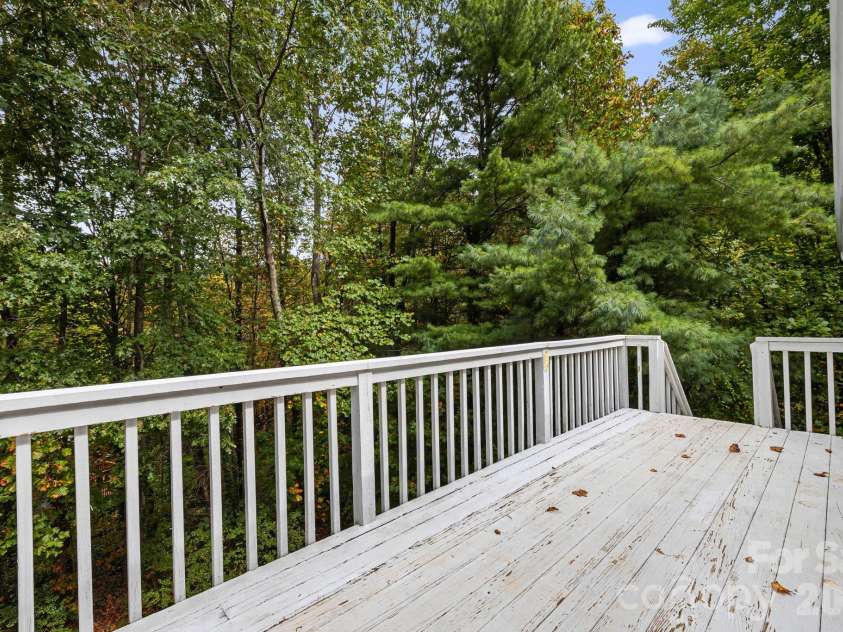 103 Tarragon Place, Flat Rock, NC 28731.  MLS# CAR4432456, YatesRealty ID 56509. 