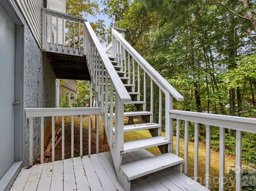 103 Tarragon Place, Flat Rock, NC 28731.  MLS# CAR4432456, YatesRealty ID 56509. 