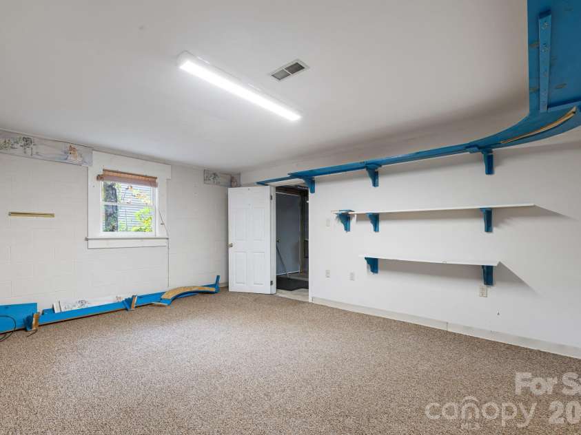 103 Tarragon Place, Flat Rock, NC 28731.  MLS# CAR4432456, YatesRealty ID 56509. 