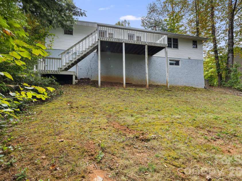 103 Tarragon Place, Flat Rock, NC 28731.  MLS# CAR4432456, YatesRealty ID 56509. 